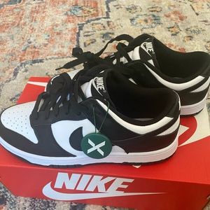 Nike Dunk Low Retro Black and White - NEW